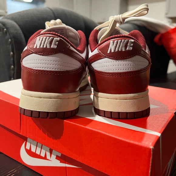 Nike Dunk Low PRM
Vintage Red Coconut Milk Size 8 Women’s - Picture 3 of 4